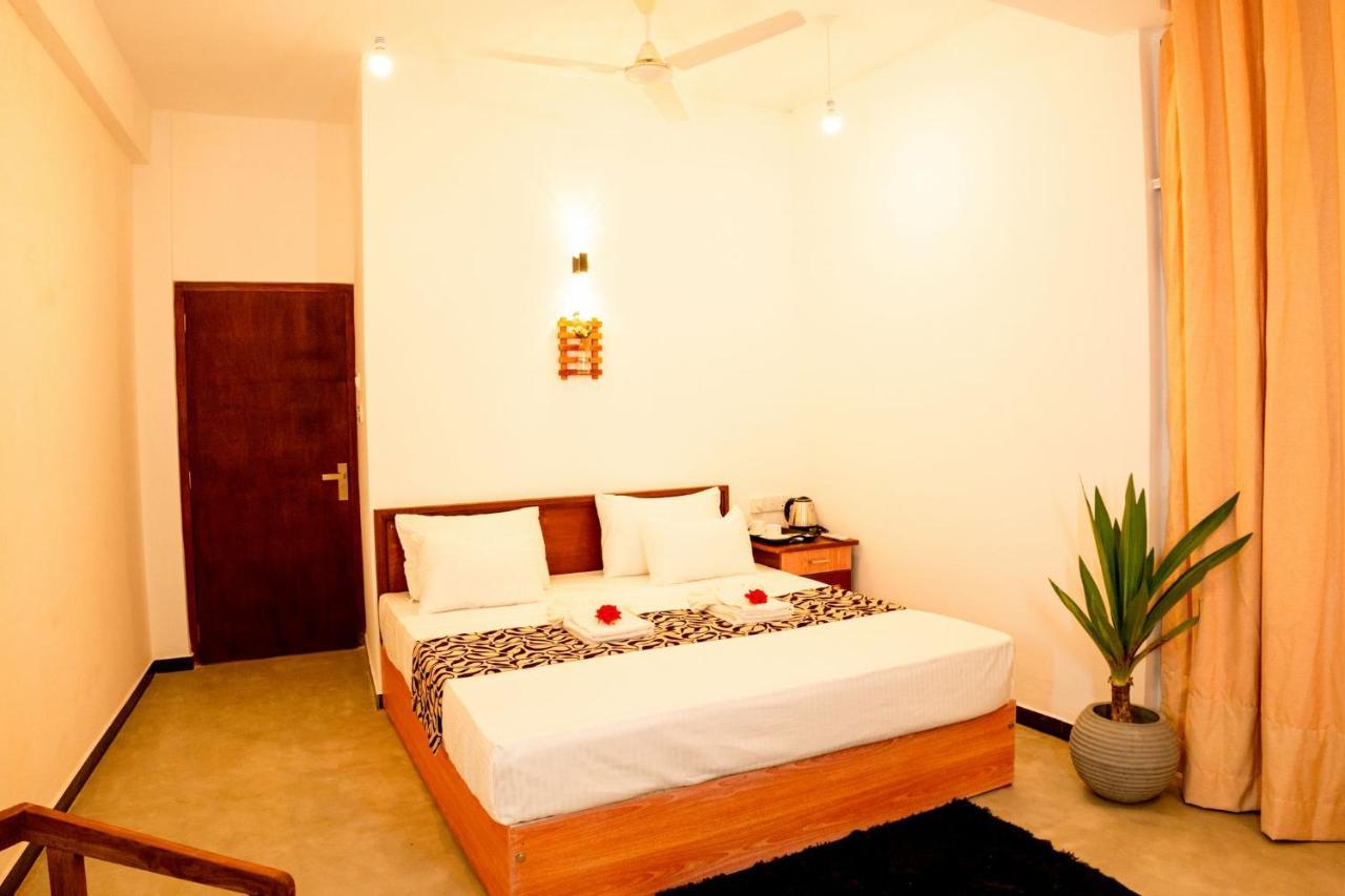 Tevins Place - Unawatuna Bagian luar foto