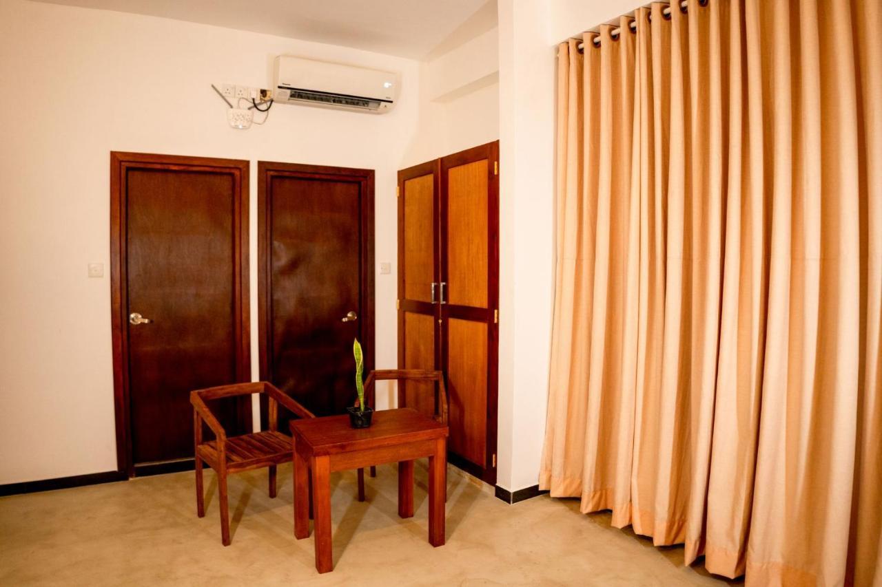 Tevins Place - Unawatuna Bagian luar foto