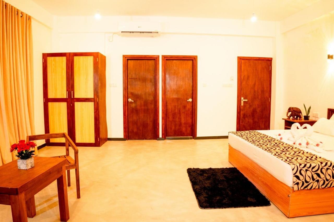 Tevins Place - Unawatuna Bagian luar foto