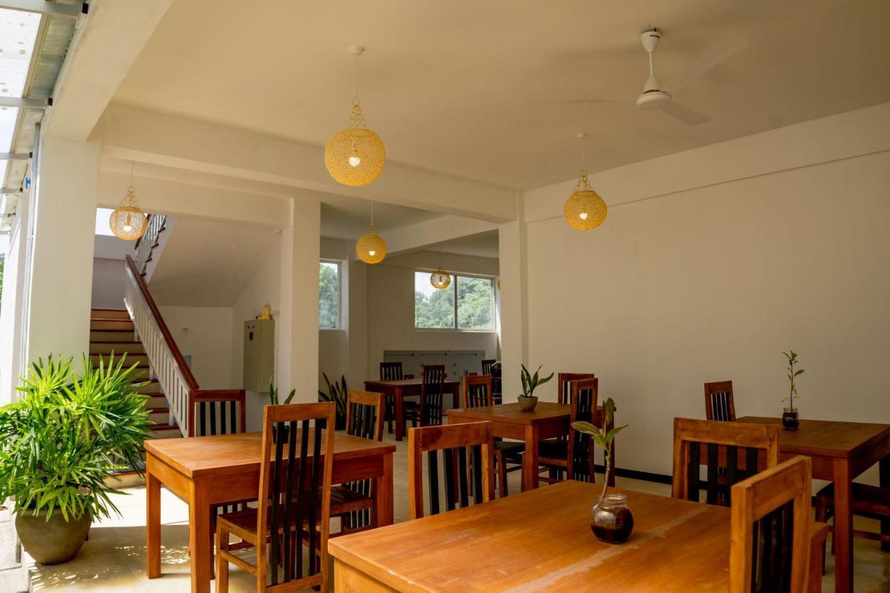 Tevins Place - Unawatuna Bagian luar foto